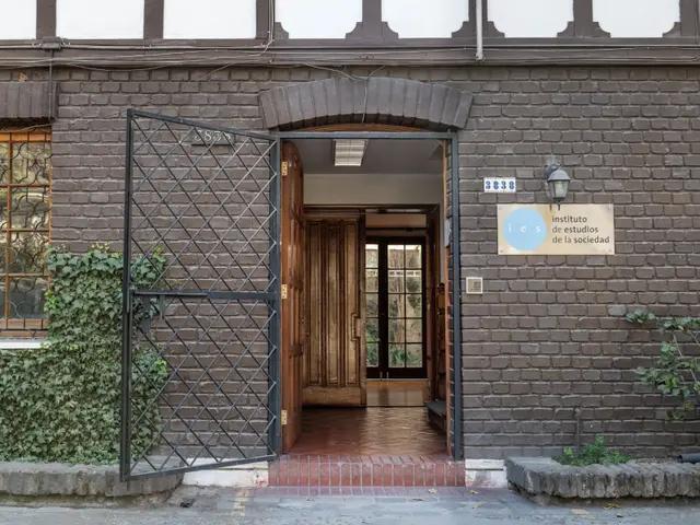 Academia sin parodias