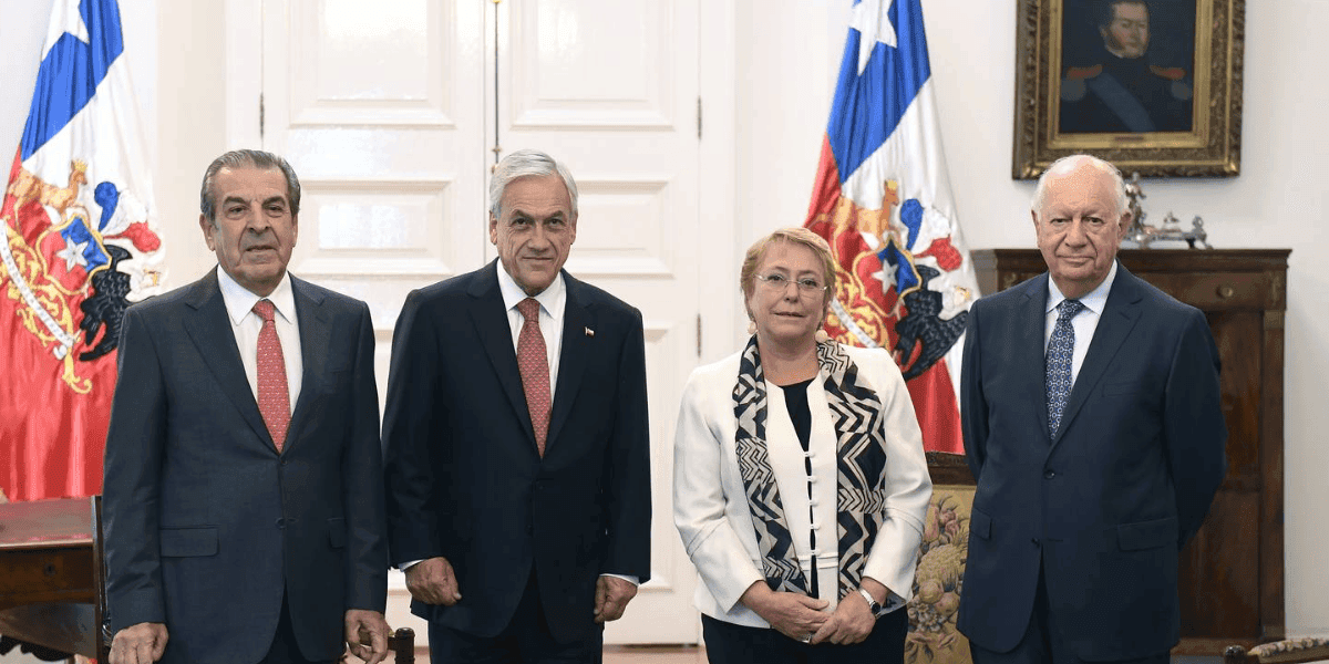 Los expresidentes y el 18-O