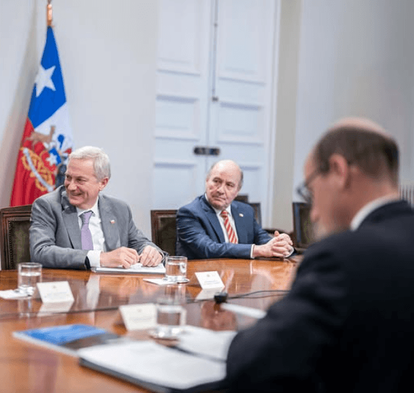 La emergencia política